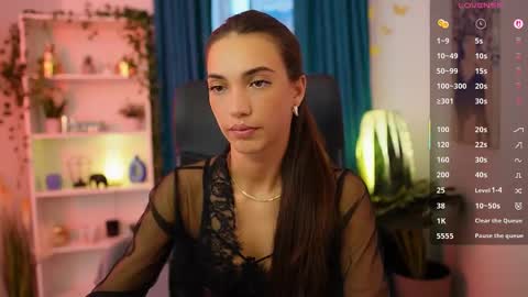 Snapshot of alexis_luv_ chatting on 10-22-25, 02:06 Alexis online show from 10-22-25, 02:06