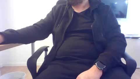 Slave Alex online show from 12-18-25, 07:36