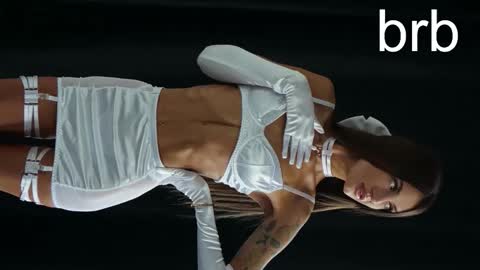 Snapshot of alexisl0ve chatting on 09-30-25, 08:25 Alexis Mon Tue Wed Thu Fri 7 GMT 0100am-0700am online show from 09-30-25, 08:25