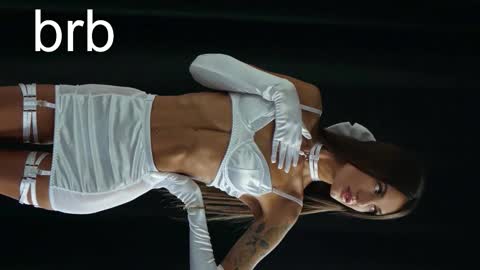 Snapshot of alexisl0ve chatting on 10-02-25, 08:05 Alexis Mon Tue Wed Thu Fri 7 GMT 0100am-0700am online show from 10-02-25, 08:05