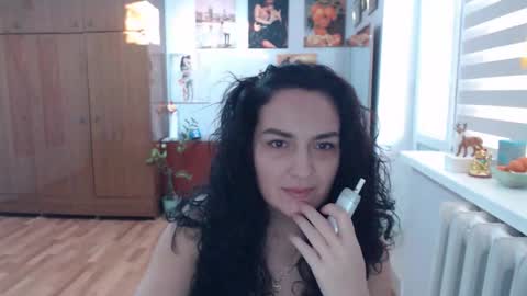 AlexisMillers online show from 12-16-25, 01:27