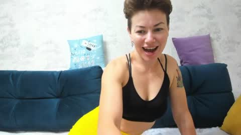 Snapshot of alexisweets chatting on 07-12-26, 07:43 Sosweetcherry online show from 07-12-26, 07:43