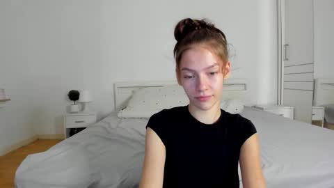 Snapshot of alexisyourdream chatting on 09-09-25, 03:55 Alex online show from 09-09-25, 03:55