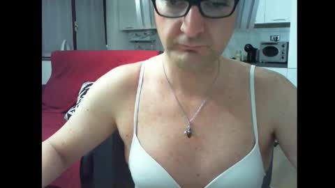 Alexia online show from 02-19-26, 06:15