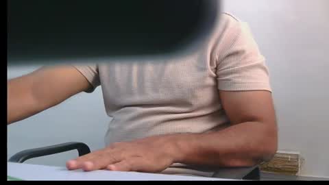 Snapshot of alexkerala84 chatting on 06-27-26, 06:51 alexkerala84 online show from 06-27-26, 06:51