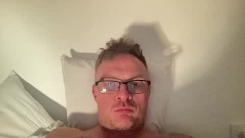 Snapshot of alexmale281 chatting on 01-11-25, 11:45 MrAM online show from 01-11-25, 11:45