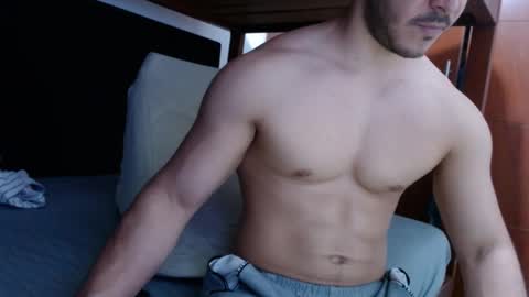 Snapshot of alexsb1998 chatting on 02-02-25, 01:45 alexsb1998 online show from 02-02-25, 01:45