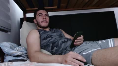 Snapshot of alexsb1998 chatting on 02-21-25, 06:18 alexsb1998 online show from 02-21-25, 06:18