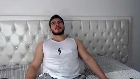 Snapshot of alexsb1998 chatting on 03-20-26, 07:41 alexsb1998 online show from 03-20-26, 07:41