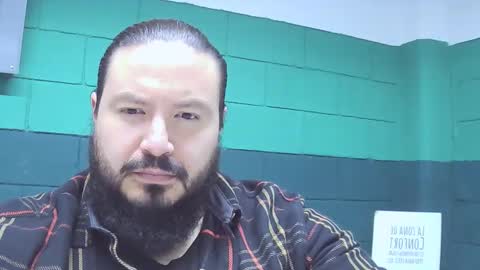 Snapshot of alextambet chatting on 12-23-24, 01:13 alextambet online show from 12-23-24, 01:13