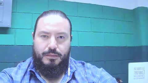 Snapshot of alextambet chatting on 10-06-25, 01:08 alextambet online show from 10-06-25, 01:08