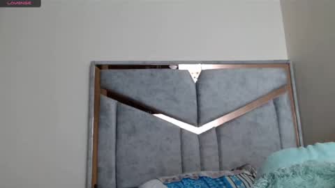 alex y luisa online show from 02-21-25, 03:10