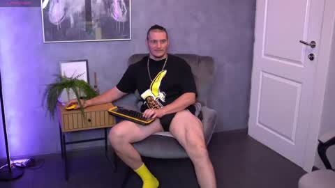 Snapshot of alexwildexx chatting on 07-17-26, 06:09 Alex online show from 07-17-26, 06:09