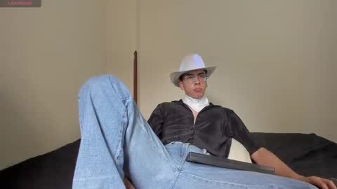 Snapshot of alexx_oconor chatting on 10-31-25, 05:47 Alex Oconnor online show from 10-31-25, 05:47