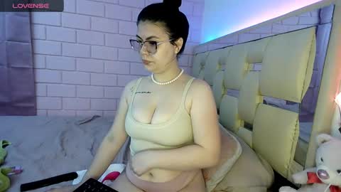 Snapshot of alexxa_12 chatting on 05-16-26, 07:38 Alexa online show from 05-16-26, 07:38