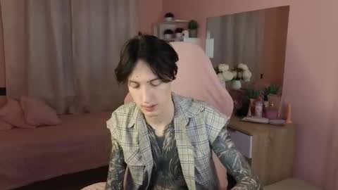 Alex online show from 10-30-25, 12:17