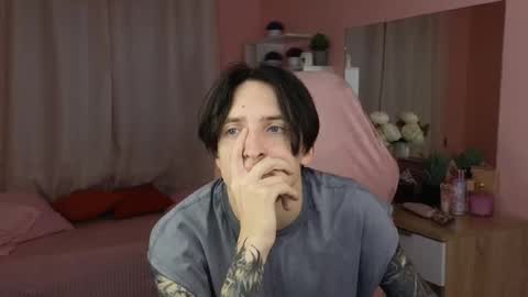 Alex online show from 11-11-25, 12:05