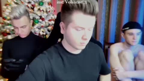 Snapshot of alexxx_d chatting on 12-21-24, 08:54 AlexDimaIgor online show from 12-21-24, 08:54