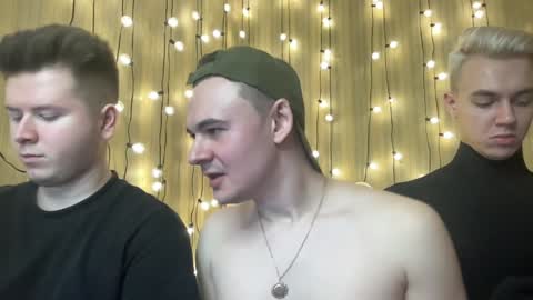 Snapshot of alexxx_d chatting on 01-04-25, 06:09 AlexDimaIgor online show from 01-04-25, 06:09