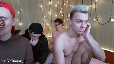 Snapshot of alexxx_d chatting on 02-22-25, 06:30 AlexDimaIgor online show from 02-22-25, 06:30