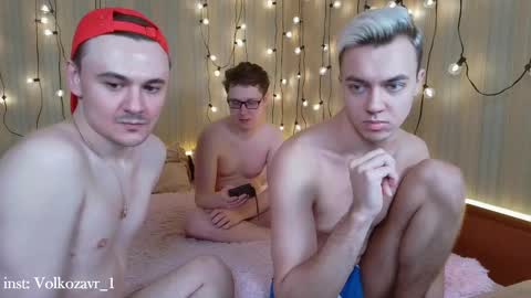 Snapshot of alexxx_d chatting on 02-23-25, 06:56 AlexDimaIgor online show from 02-23-25, 06:56