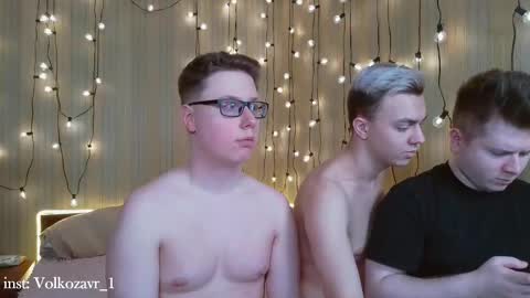 Snapshot of alexxx_d chatting on 02-28-25, 06:20 AlexDimaIgor online show from 02-28-25, 06:20