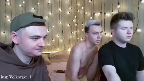 Snapshot of alexxx_d chatting on 03-02-25, 06:30 AlexDimaIgor online show from 03-02-25, 06:30