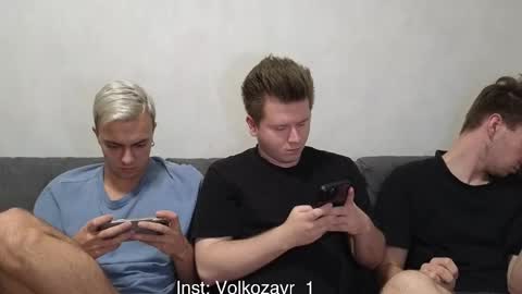 Snapshot of alexxx_d chatting on 09-11-25, 10:21 AlexDimaIgor online show from 09-11-25, 10:21