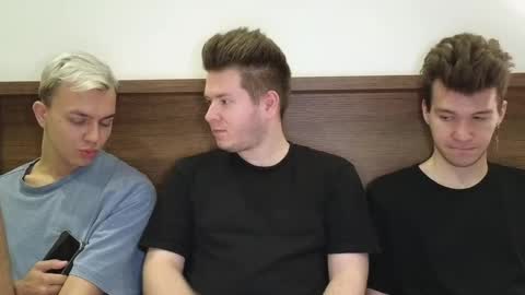 Snapshot of alexxx_d chatting on 09-18-25, 08:44 AlexDimaIgor online show from 09-18-25, 08:44