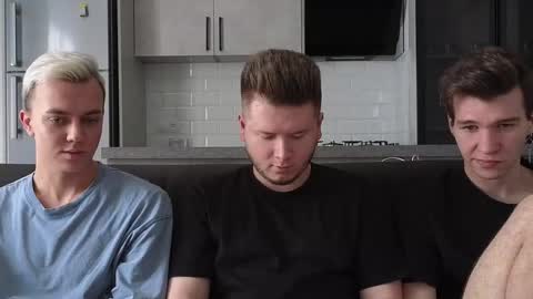 Snapshot of alexxx_d chatting on 09-24-25, 09:01 AlexDimaIgor online show from 09-24-25, 09:01