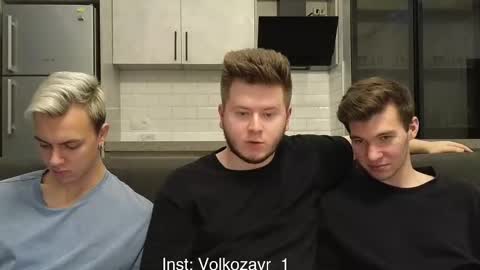 Snapshot of alexxx_d chatting on 10-05-25, 06:50 AlexDimaIgor online show from 10-05-25, 06:50