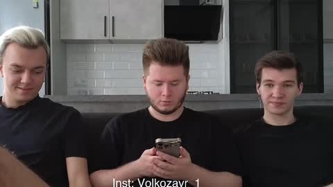 Snapshot of alexxx_d chatting on 10-08-25, 12:36 AlexDimaIgor online show from 10-08-25, 12:36