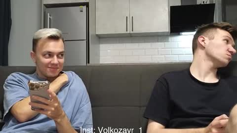 Snapshot of alexxx_d chatting on 10-28-25, 08:11 AlexDimaIgor online show from 10-28-25, 08:11