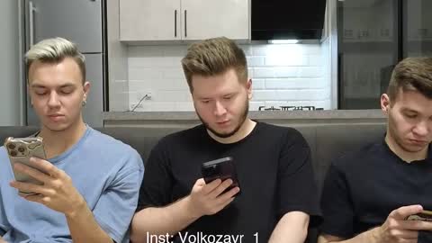 Snapshot of alexxx_d chatting on 10-29-25, 07:48 AlexDimaIgor online show from 10-29-25, 07:48