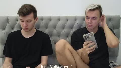 Snapshot of alexxx_d chatting on 11-17-25, 08:03 AlexDimaIgor online show from 11-17-25, 08:03