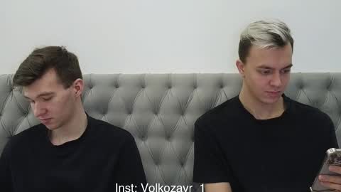 Snapshot of alexxx_d chatting on 11-21-25, 02:05 AlexDimaIgor online show from 11-21-25, 02:05