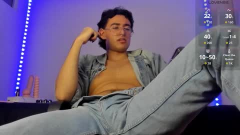 Snapshot of alexxx_savage chatting on 11-12-25, 05:30 Alexander online show from 11-12-25, 05:30