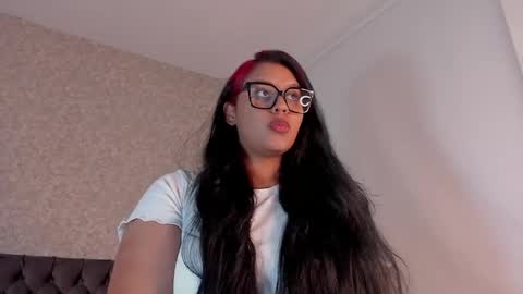 Snapshot of aleya_black chatting on 04-10-26, 03:23 aleya_black online show from 04-10-26, 03:23
