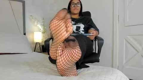 Snapshot of aleya_black chatting on 04-21-26, 01:42 aleya_black online show from 04-21-26, 01:42