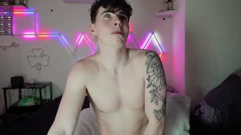 Snapshot of alfiegreenxxx chatting on 06-12-26, 10:08 Alfie Green online show from 06-12-26, 10:08