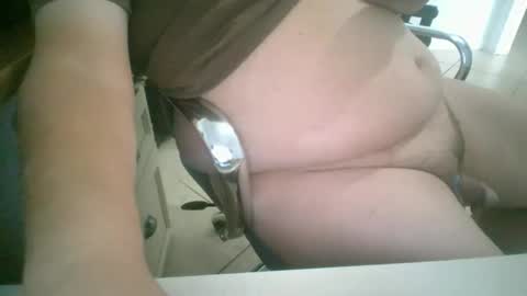 Snapshot of alfonsogomez110 chatting on 01-15-25, 03:39 Alfonso Gomez online show from 01-15-25, 03:39