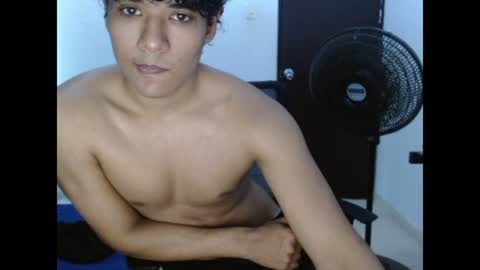 Snapshot of alfred_cantillo chatting on 06-30-26, 06:42 alfred_cantillo online show from 06-30-26, 06:42