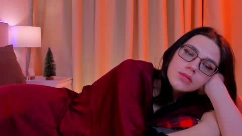 Alfreda online show from 12-30-24, 03:14