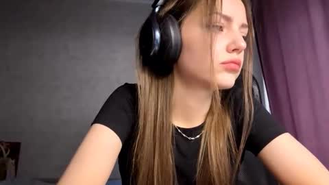 Snapshot of alfrediamordino chatting on 10-12-25, 08:13 Alice online show from 10-12-25, 08:13