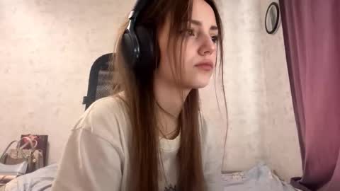 Snapshot of alfrediamordino chatting on 10-13-25, 08:25 Alice online show from 10-13-25, 08:25