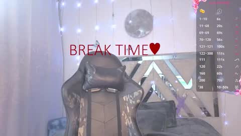 Snapshot of alfresii_rivera chatting on 09-17-25, 02:02 Carolina Join The Fan Club online show from 09-17-25, 02:02