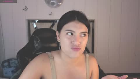 Snapshot of alfresii_rivera chatting on 12-15-25, 02:16 Carolina Join The Fan Club online show from 12-15-25, 02:16