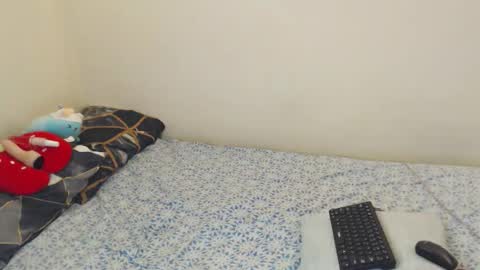 Snapshot of algiz_ chatting on 11-10-25, 11:04 algiz_ online show from 11-10-25, 11:04