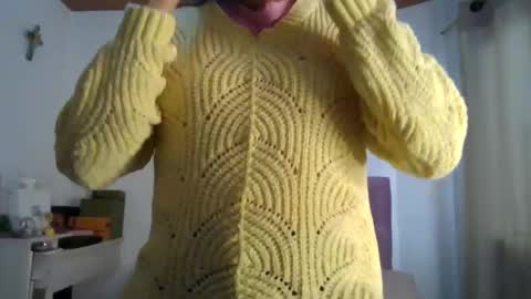 Alia      Anjali  online show from 01-25-25, 04:03