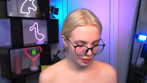 alia skay online show from 12-22-25, 05:59